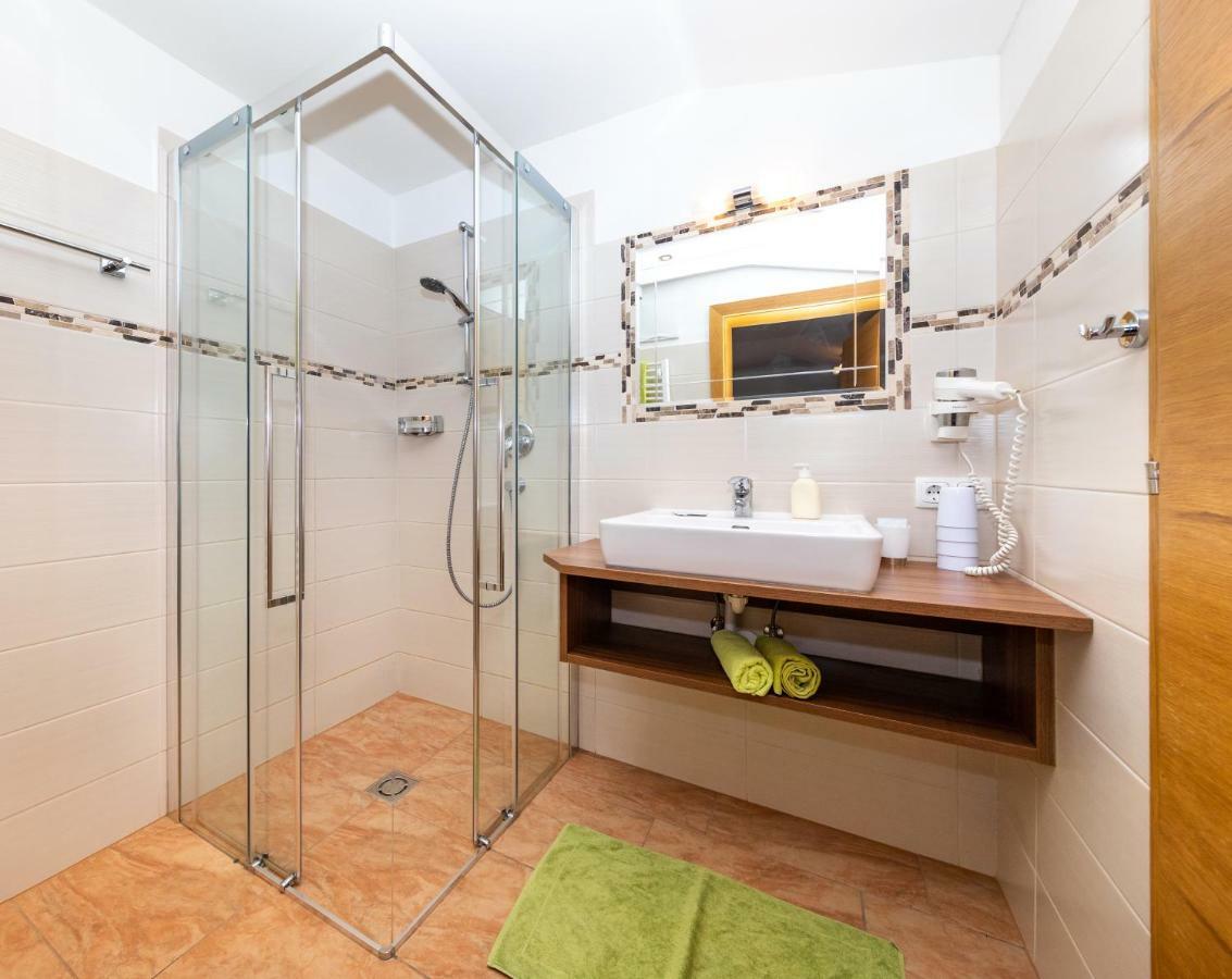 Appartement Pension Albert Zell am See Exteriör bild